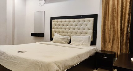 PPH LIVING SS GRAND SHAMSHABAD Room Type - Standard Double Room with fan (non ac)