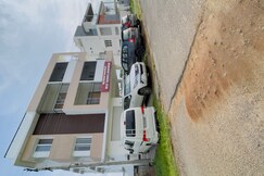 NEST SERVICE APARTMENT