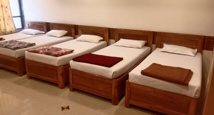 Kubers Residency Room Type - Five Bed Ac Room