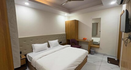 Hotel silver Holiday Room Type - Bedroom 8