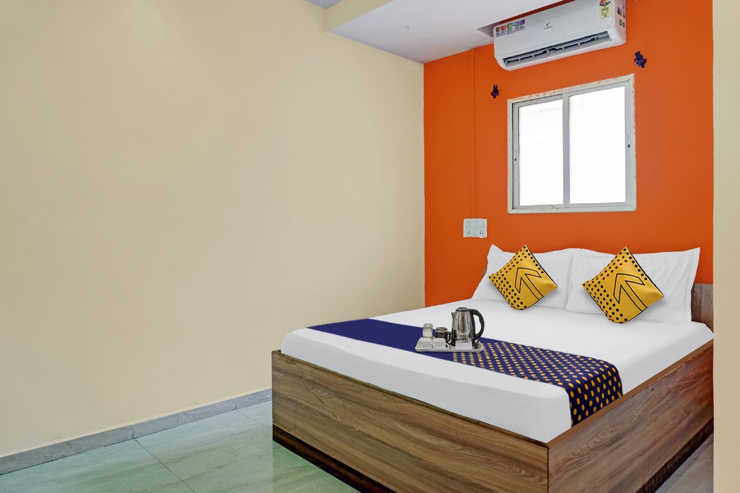 Hotel O Manav Shree Lodge - Tap to explore photos