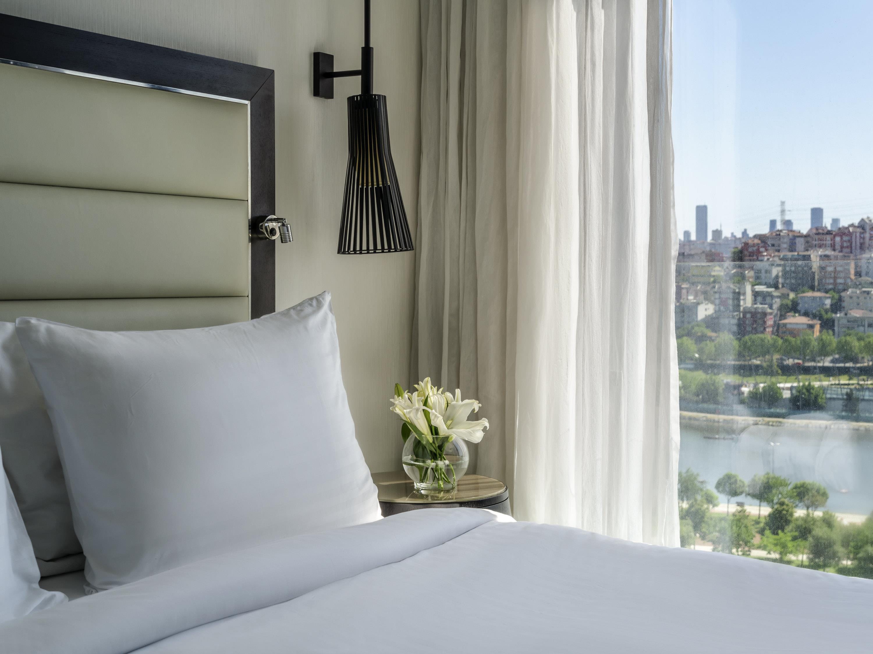 Movenpick Hotel Istanbul Golden Horn - Tap to explore photos