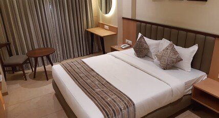 Rudra Shelter Business hotel Room Type - Royal Suite