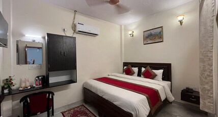 Hotel Shannti Inn Room Type - Deluxe Double Room