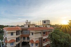 Amminis Mansion by Doris, 3km from VadakumnathanTemple