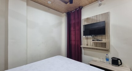 Hotel Rajinder Prasth Room Type - Budget Room