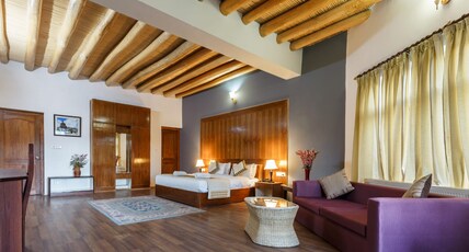 Reenam Hotel Room Type - Family Suite Room