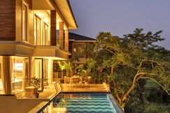 Modern 4BHK Villa, Scenic Field View, Heated Pool (Panache V7)