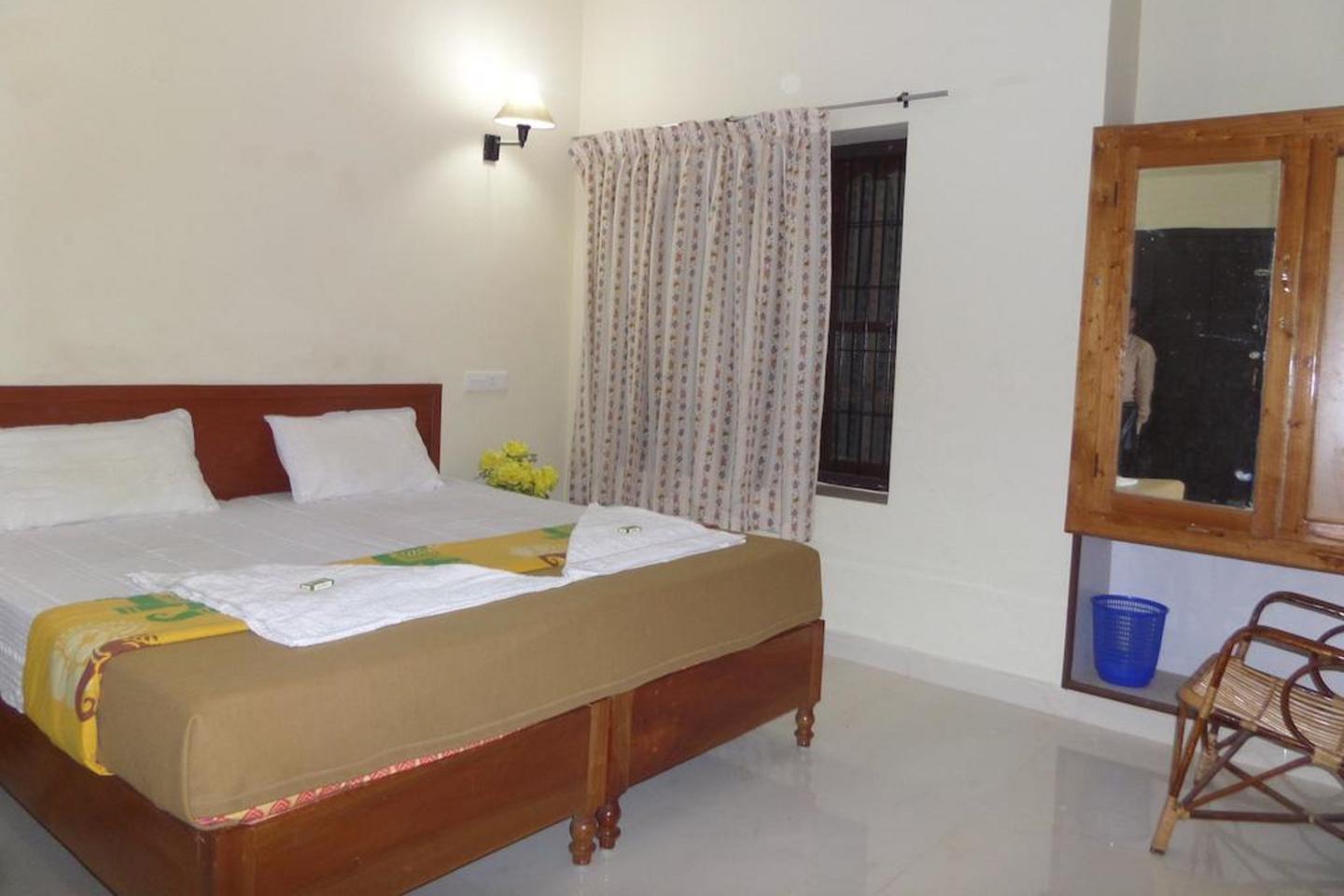 Edamala Homestay - Tap to explore photos