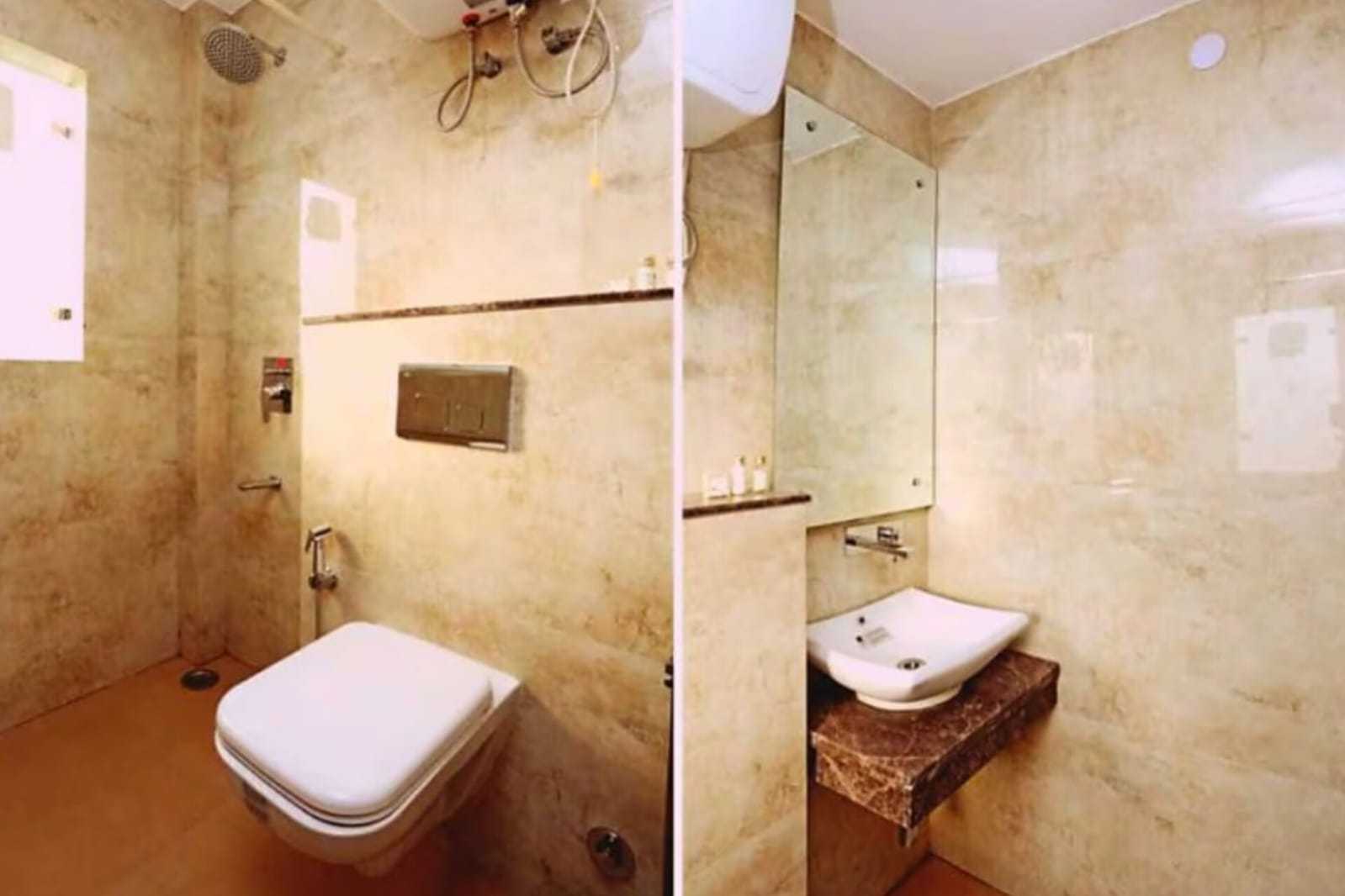 Hotel O Royal Urban Residency - Tap to explore photos
