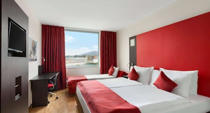 Ramada Encore by Wyndham Geneva Room Type - 2 Twin 1 Sofa Bed Non-Smoking Room Ramada Encore by Wyndham Geneva Room Type - 2 Twin 1 Sofa Bed Non-Smoking Room