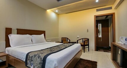 Hotel Sheela Shree Plaza Room Type - Executive Room
