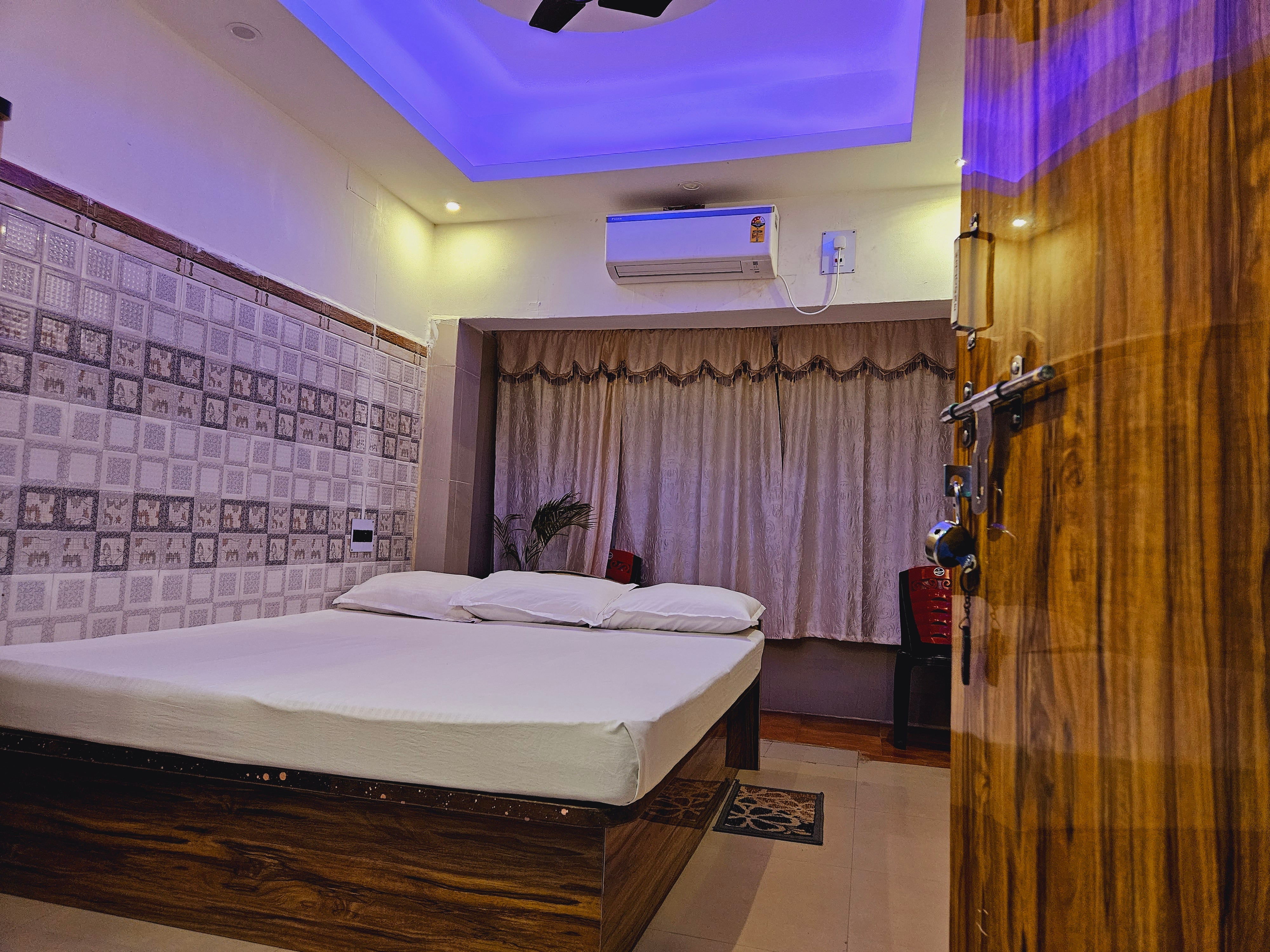 Hotel Suvoshree - Tap to explore photos