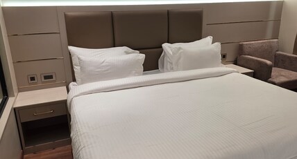 Hotel Janhvi International Room Type - Executive Room