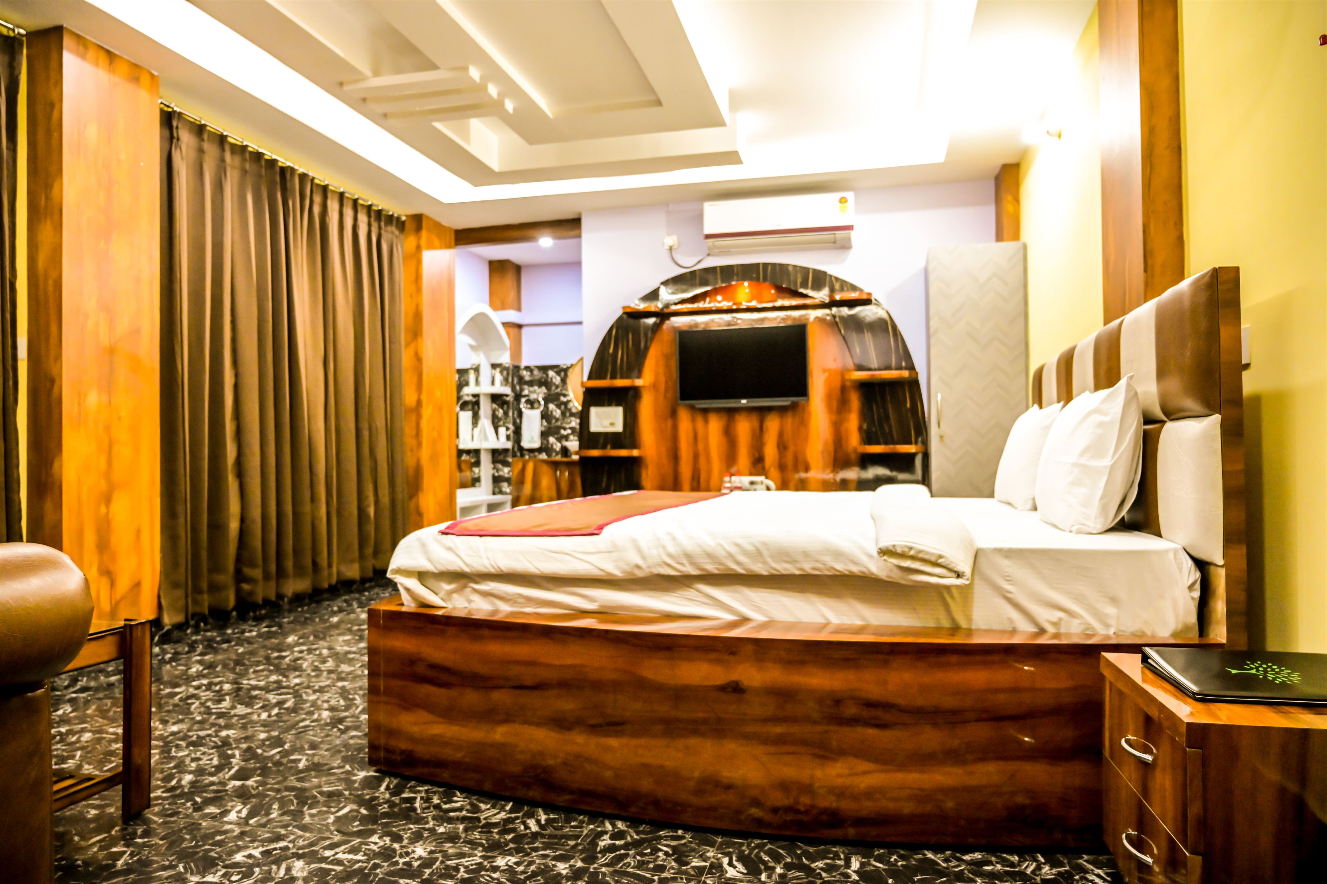Aranya The Merian Resort - Tap to explore photos