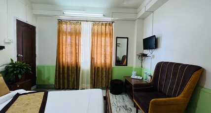 Padmashova Room Type - Triple Occupancy Deluxe Room