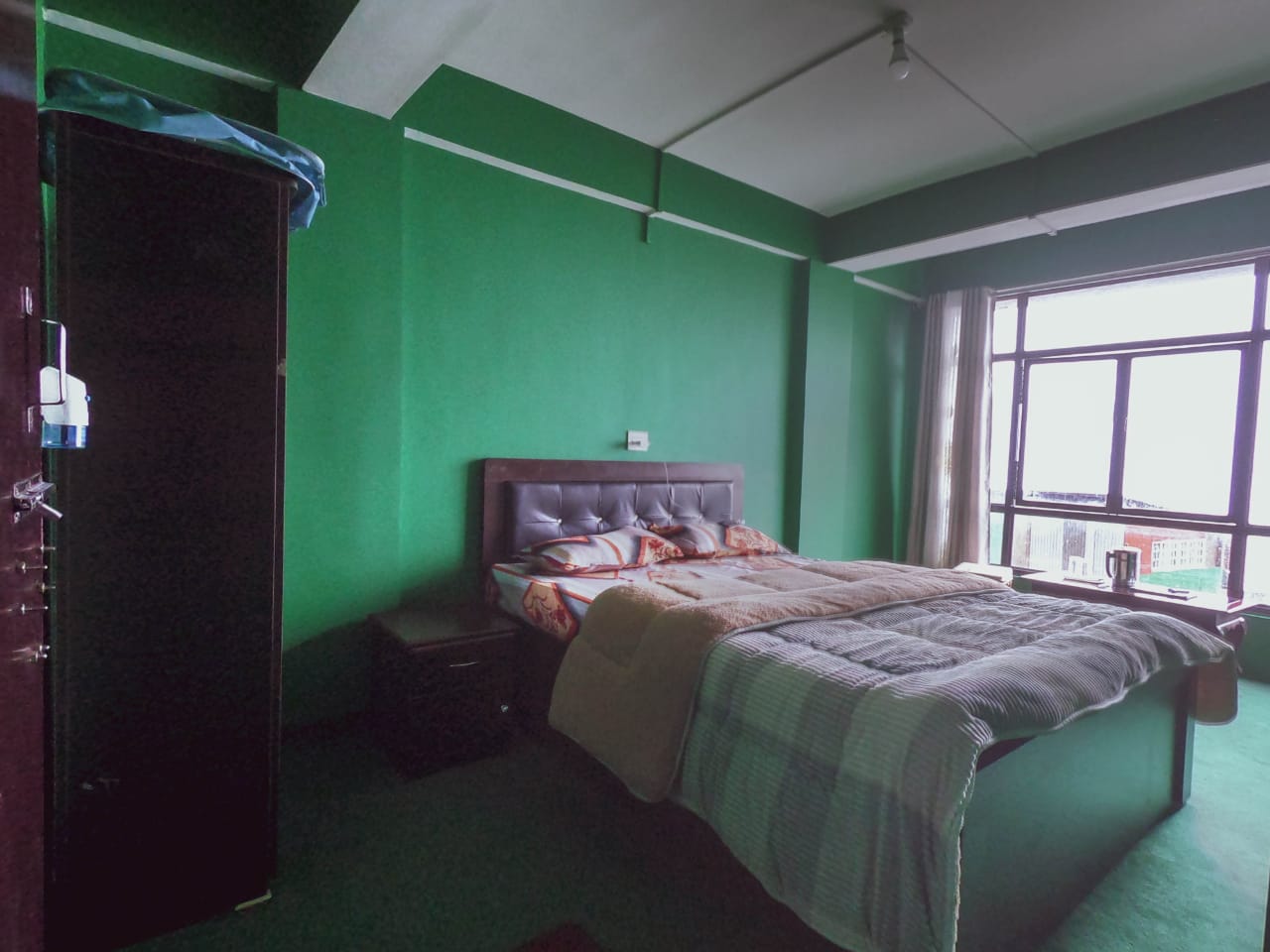 Chalet Homestay & kitchen - Tap to explore photos