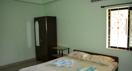 Vailankanni Guesthouse | Rooms & Kitchen Room Type - Deluxe AC room