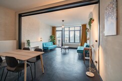Centrally Located Antwerp Stay for 10