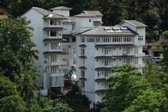Oak Ray Serene Garden Hotel Level 1 Safe and Secure