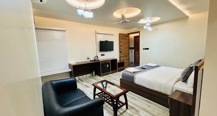 Raksha Suites & Banquet Greater Noida Room Type - Executive Suite Room