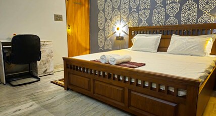 Elegant Villa 2BHK Dehradun Bathtub by homeyhuts Room Type - Elegant Villa 2BHK Dehradun Bathtub by homeyhuts