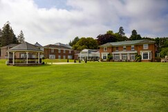 B/W Plus Kenwick Park Hotel