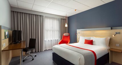 Holiday Inn Express - Edinburgh City Centre Room Type - 1 Double Standard Accessible with Free Hot Breakfast