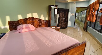 Bhabani House Room Type - Deluxe Room with Balcony and City View