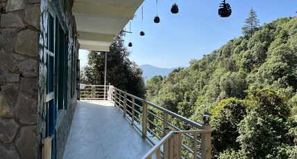 Raj Homestay Room Type - Double Room with Mountain View