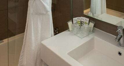 Mercure Cannes Mandelieu Room Type - Privilege Room - 1 double bed