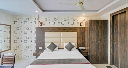 Nirvana Hotel Delhi Airport Room Type - Executive Room With Free Parking