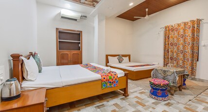 FabHotel Pink Cozzy Room Type - Deluxe Room