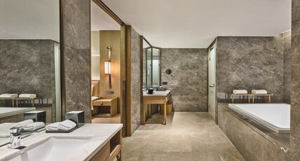 Crowne Plaza CHENGDU WUHOU Room Type - 1 King 1 Bedroom Suite