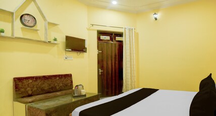 Flagship OYO Hotel Krishna Palac Room Type - Classic