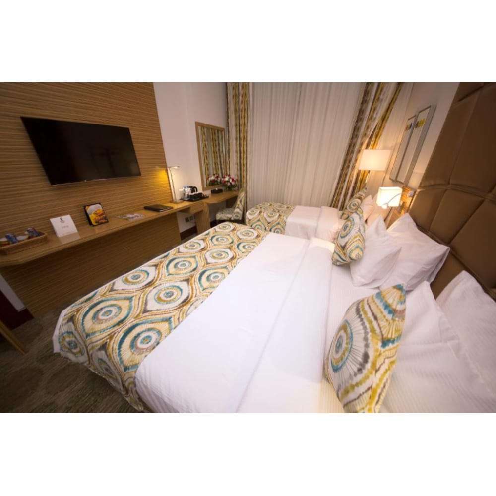 Best Western Plus Pearl Creek - Tap to explore photos