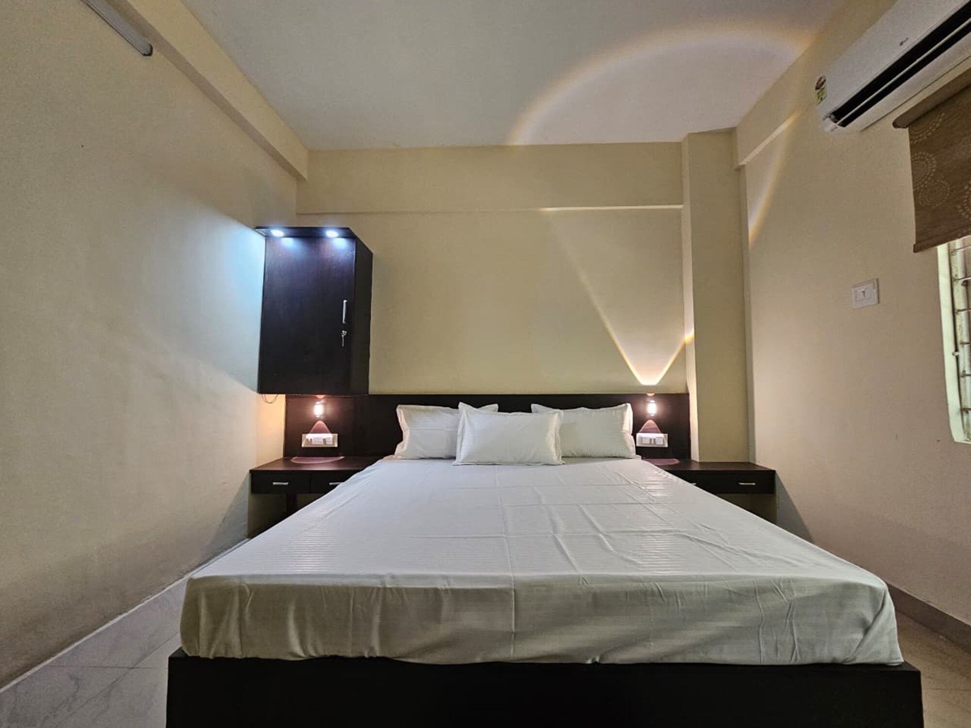 Entire 2BHK Private Apartment | 6Min from Lingaraj Temple - Tap to explore photos