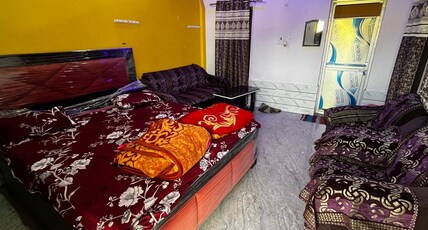 Shree Hanuman Mandir Stay Room Type - Deluxe Room