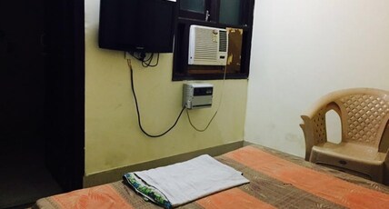 Goyal Hotel Room Type - DELUXE ROOM