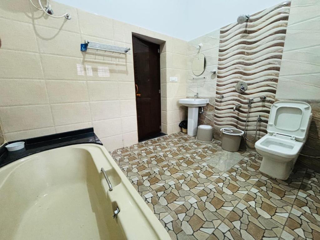 Prashi Homestay - Tap to explore photos