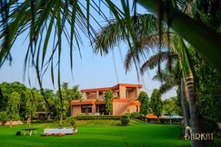 Barkat 4BHK Farmhouse with Pvt Pool Nr Yashobhoomi