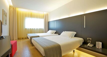 Mercure Nerocubo Rovereto Room Type - Family Room with 2 queen-size beds