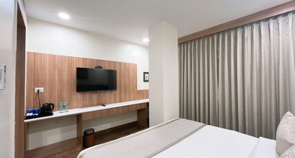 Rukman Hotels Jaipur Airport Room Type - Classic Standard Room