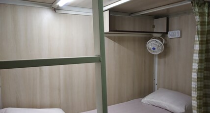 Abuzz Hostel, Mahape Room Type - Female Upper Dormitory