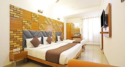 Hotel Ambrosia by Alpha Group Room Type - Family Primium Room