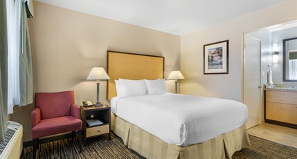 Best Western Petaluma Inn Room Type - 1 King Bed, Non-Smoking, High Speed Internet Access, Microwave, Refrigerator, Continental Breakfast Best Western Petaluma Inn Room Type - 1 King Bed, Non-Smoking, High Speed Internet Access, Microwave, Refrigerator, Continental Breakfast