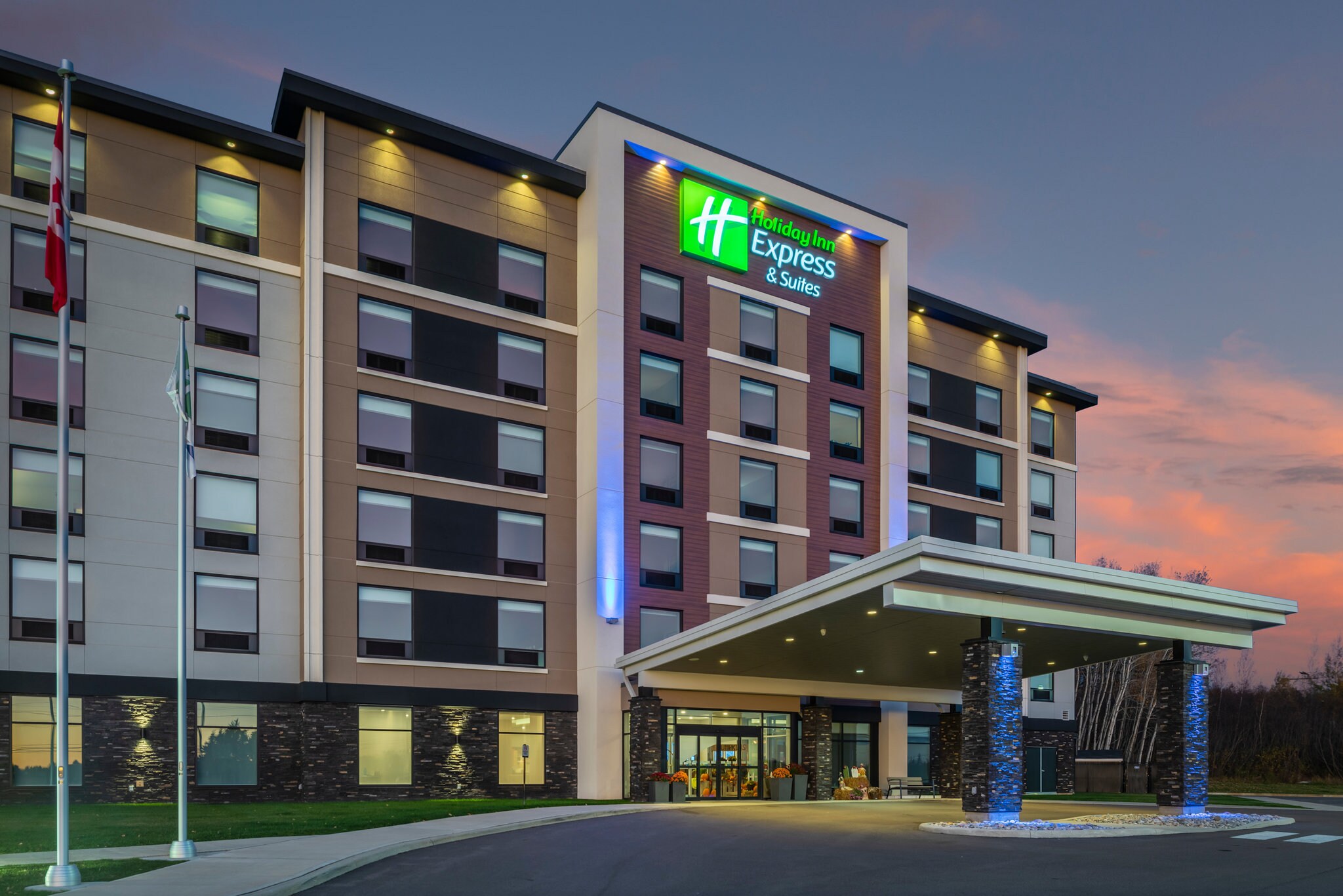 Holiday Inn Express & Suites Moncton - Tap to explore photos