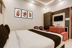 Super Townhouse Oak Phase 13 Varanasi Formerly RR Palace