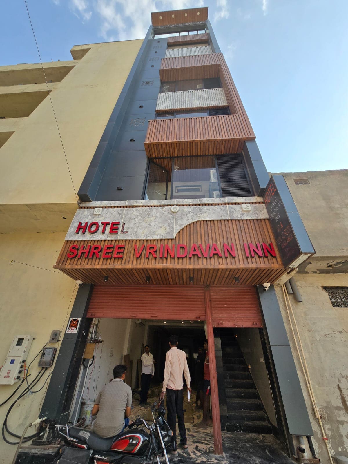 Hotel Shree Vrindavan Inn - Tap to explore photos