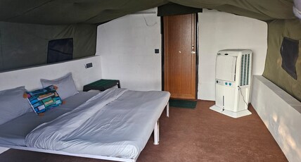The Sweven NeerVan Room Type - Tent